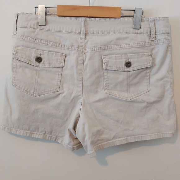 FADED GLORY | Women's Shorts Cream Size 16 - Picture 6 of 8
